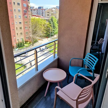 Apartment Srna Lux Aerodrom